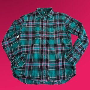 Uniqlo Flannel Shirt - Size Medium
